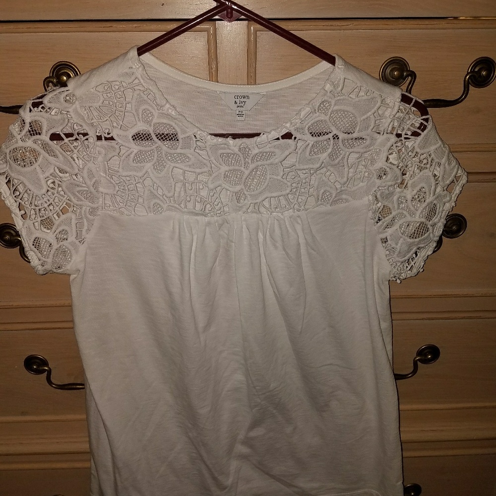 Crown & Ivy blouse